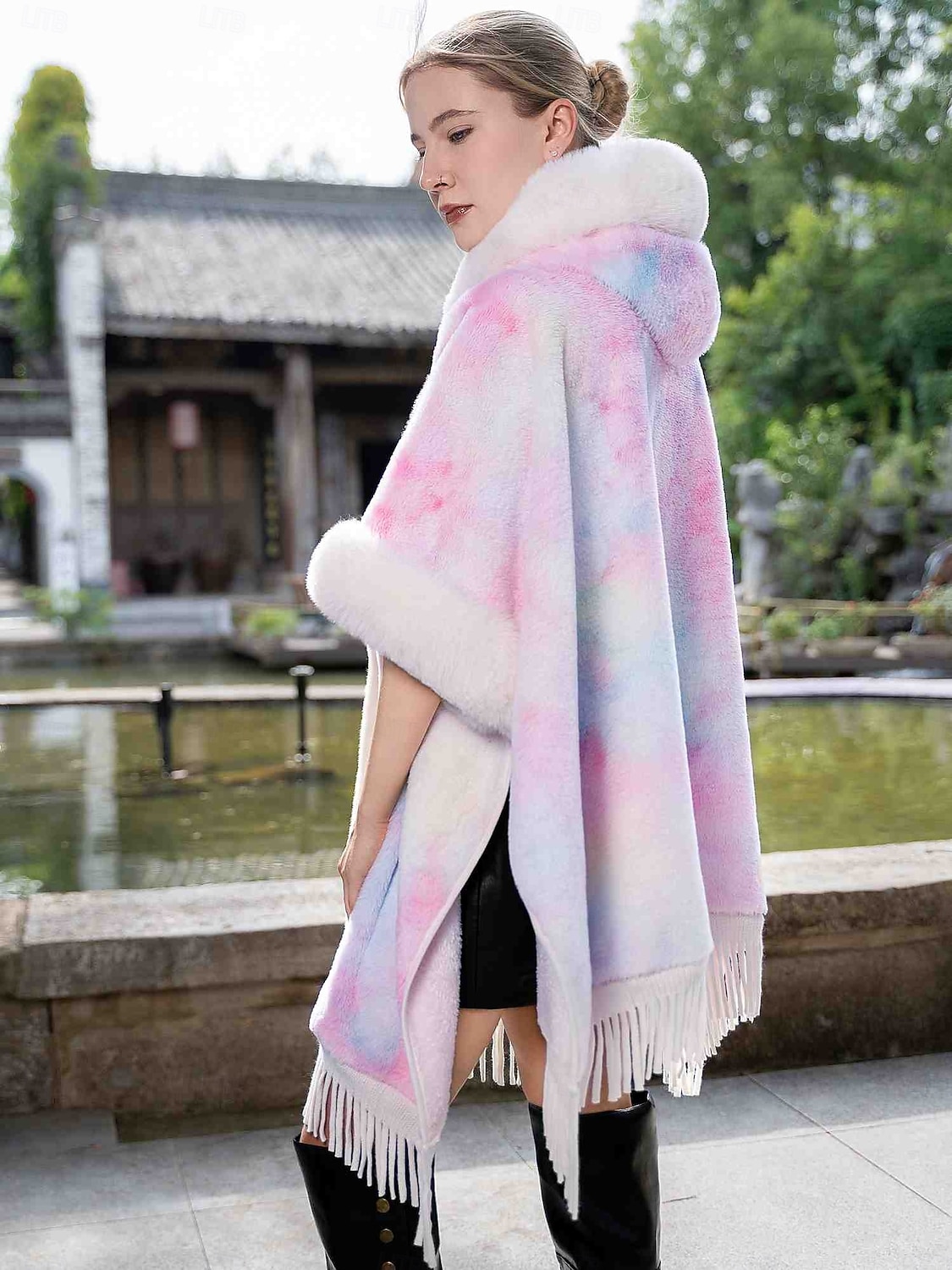 Bontstola's Elegant Casual / Dagelijks Halve mouw Vleermuismouw Polyester Bruiloftsomslagen Met Kwastje Voor Speciale gelegenheden  Herfst winter 2025 - $59.99 –P5