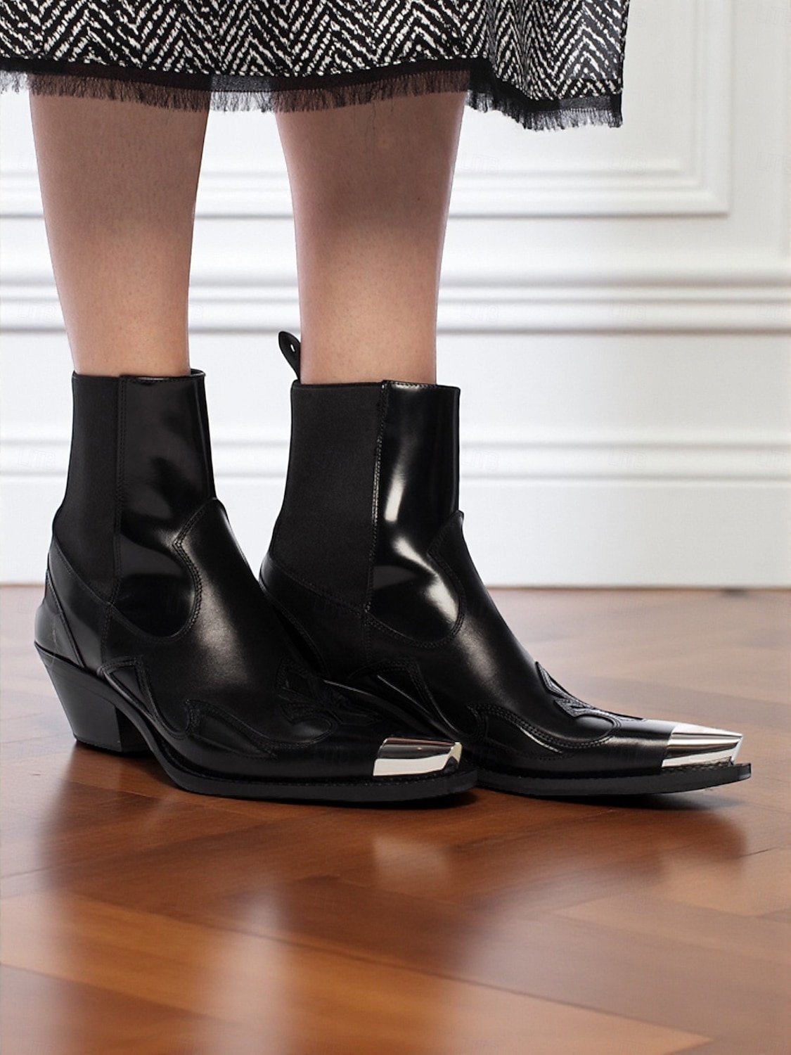 2025年 ゴールドのスタッズとメタルトゥが付いたレディースのブラックレザーウエスタンアンクルブーツ - ファッションストリートウェアやパーティーに最適なカウボーイスタイルのチャンキーヒールブーツ  コレクション – $109.99 –P8