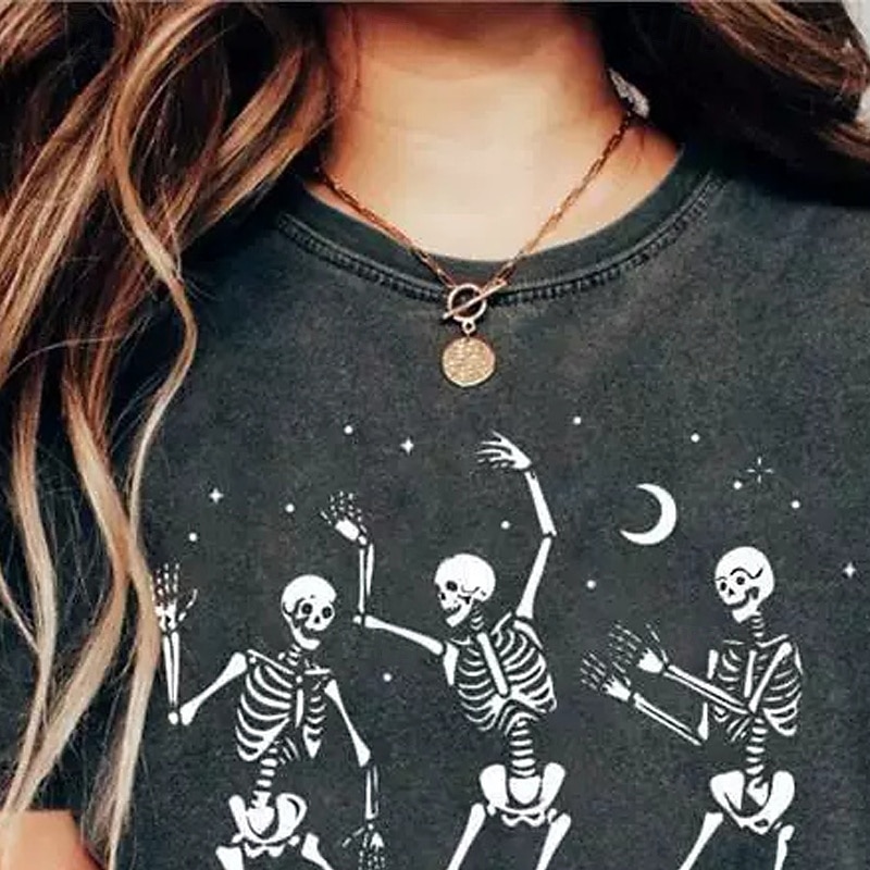 Halloween Femmes T-shirt Graphique Crâne Élégant ancien Mode Manche Courte Col ras du cou Col rond Hauts Réguliers Quotidien Week-end Patchwork Gris Printemps Automne de 2025 ? $21.99 –P2