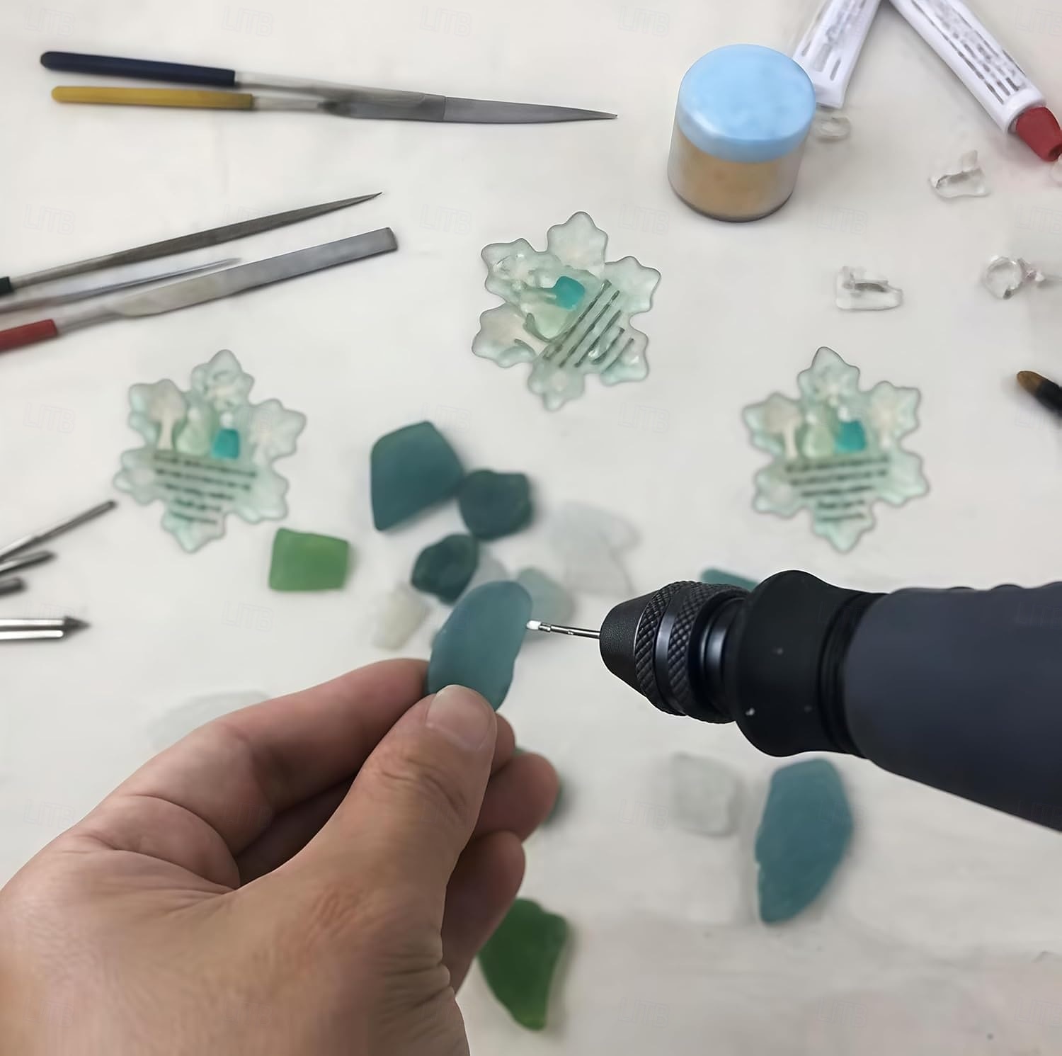 Snowflake Shaped Acrylic Snowflake Sea Glass Friendship Christmas Ornament Unique Friendship Keepsake Coastal Winter Xmas Tree Decoration Ideal Gifts for Best Friends 2025 - $10.99 –P6