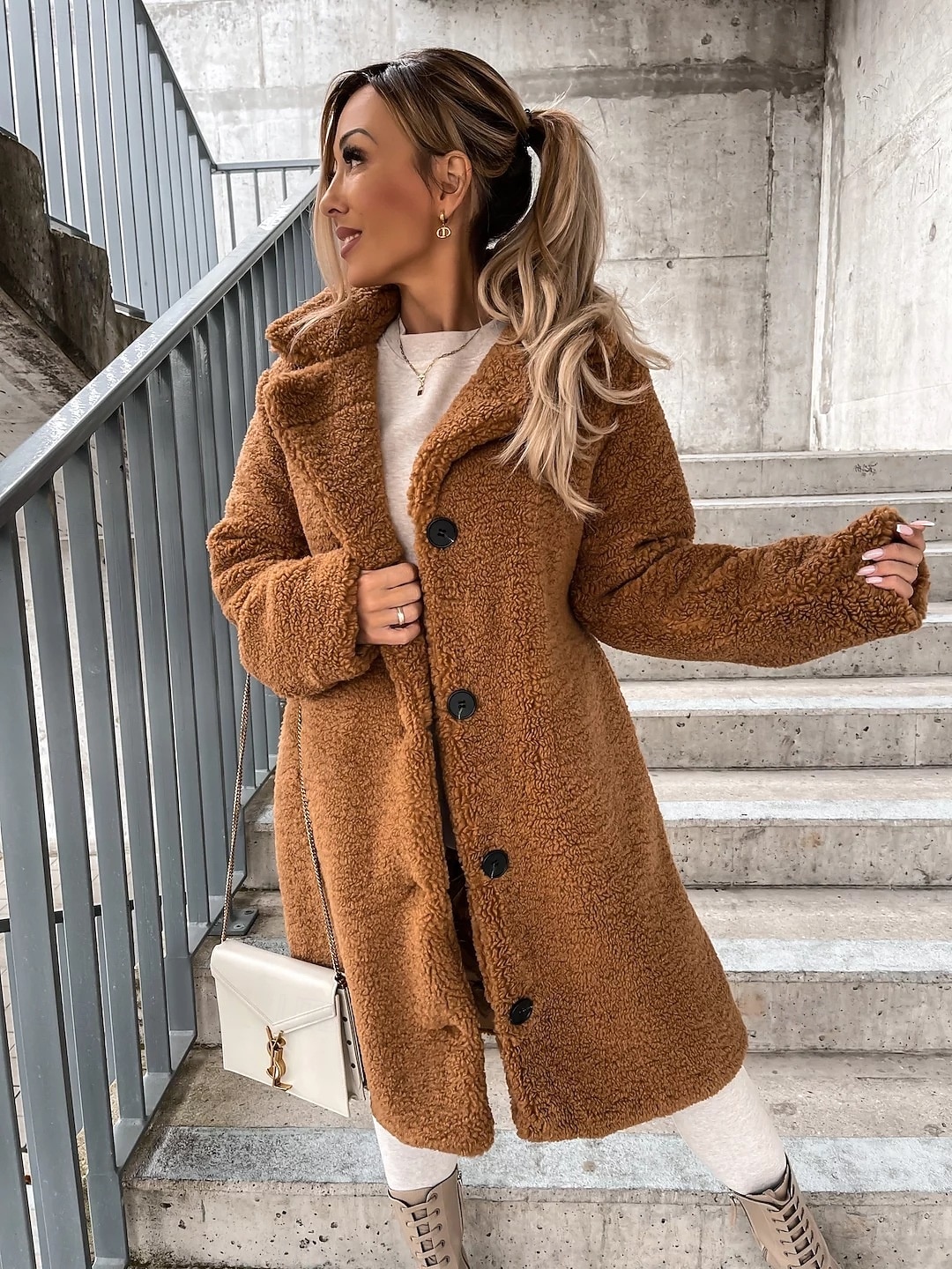 Dam Sherpajacka Bekväm Andningsfunktion Knappar Elegant Ledigt Slät Semester Gata Ledigt Dagliga kläder Enkelknäppt Lång Huva Normal Långärmad Ytterkläder Brun Kaki Beige Vår Höst 2025 - $34.99 –P4