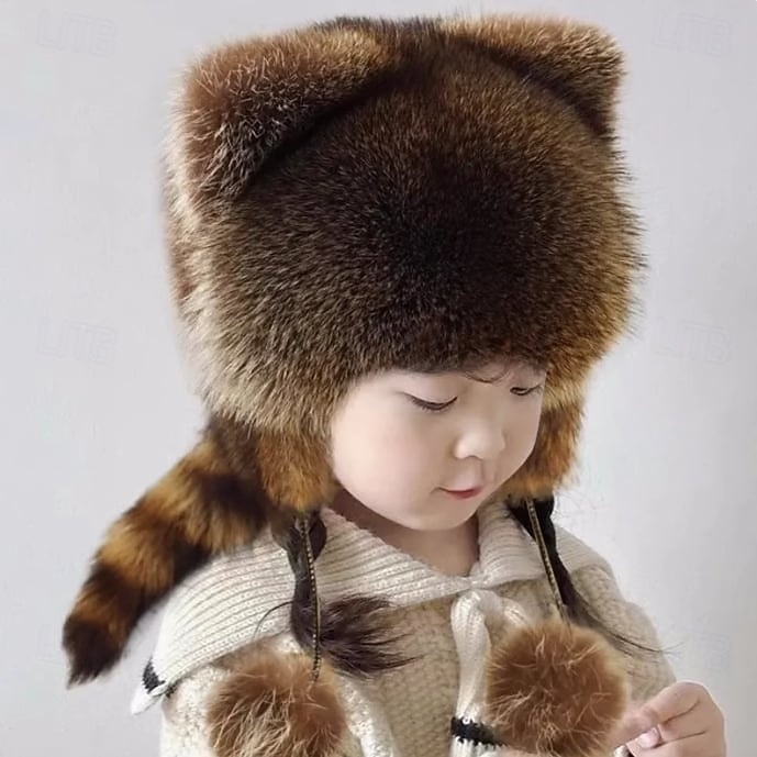 2025年 冬用のかわいいアライグマのぬいぐるみ帽子、耳あて付きの暖かいトラッパーハット、子供と大人用のフェイクアライグマの毛皮のウシャンカアビエイターハット  コレクション – AU $21.09 –P8