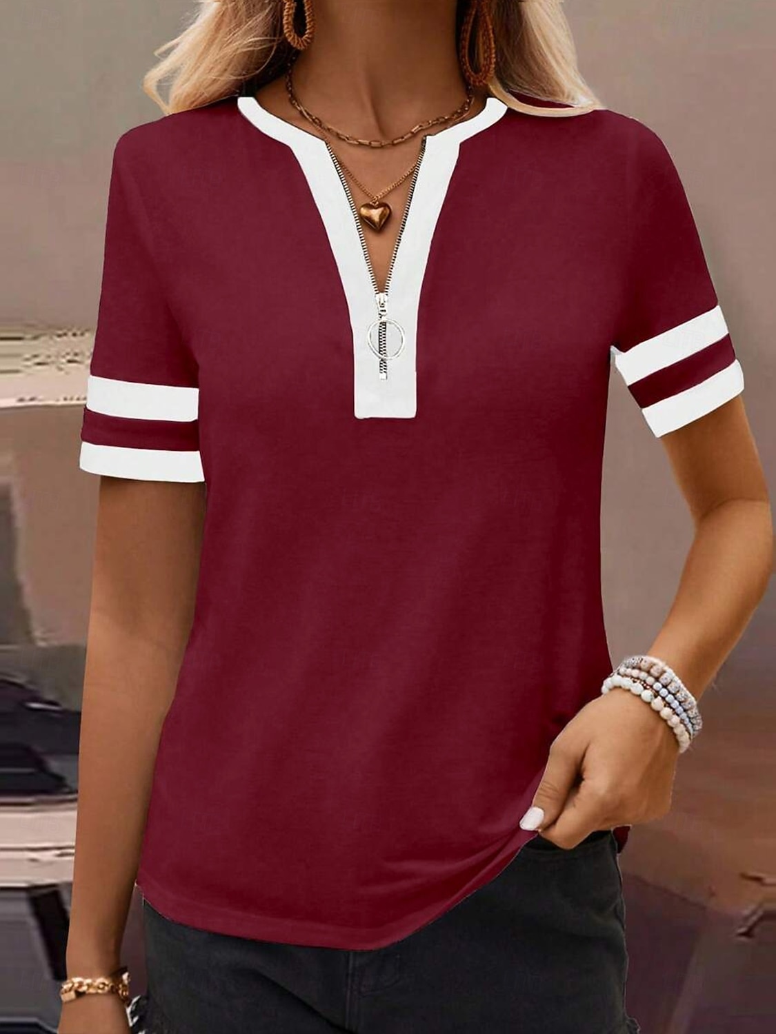Femmes T-shirt Uni Mode Moderne Occasionnel Manche Courte Col en V Hauts Réguliers Quotidien Week-end Noir Vin Vert Véronèse Bleu Kaki Été Printemps de 2025 ? $22.99 –P4