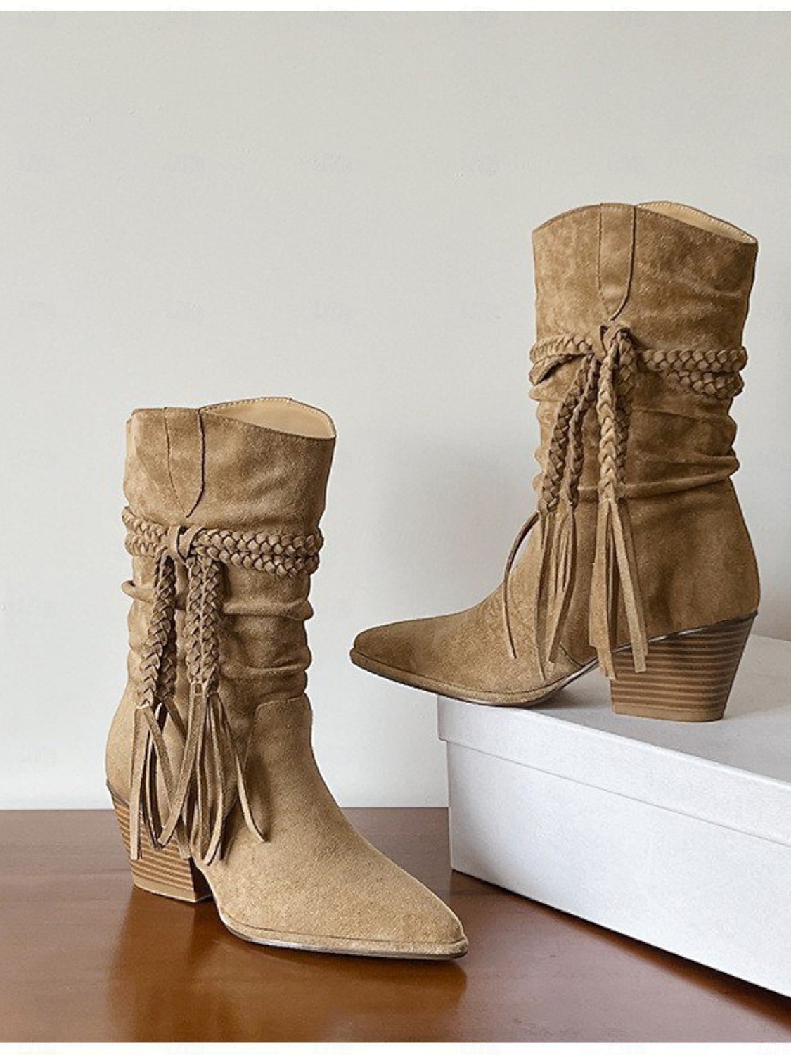 Botas femininas de camurça boêmia de cano médio com design de borlas trançadas e salto grosso - calçado casual estilo retrô western para festas e festivais de 2025 por $42.99 –P4