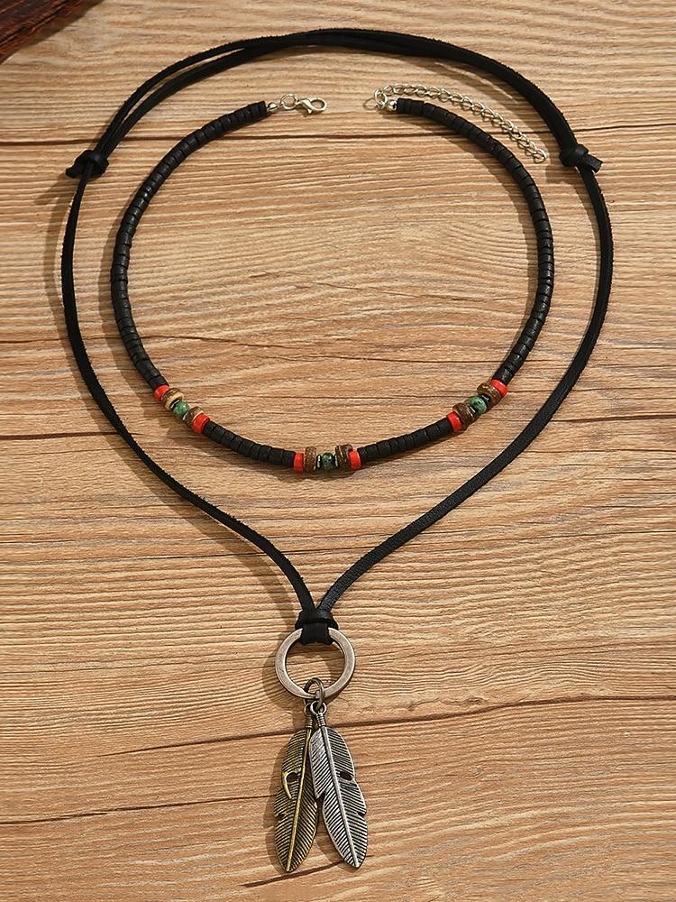 Herren-Halskette mit mehrlagigem Federanhänger, verstellbarer Tribal-Boho-Choker-Schmuck aus Legierung für Partys, Festivals und Freizeitkleidung 2025 - $9.99 –P3
