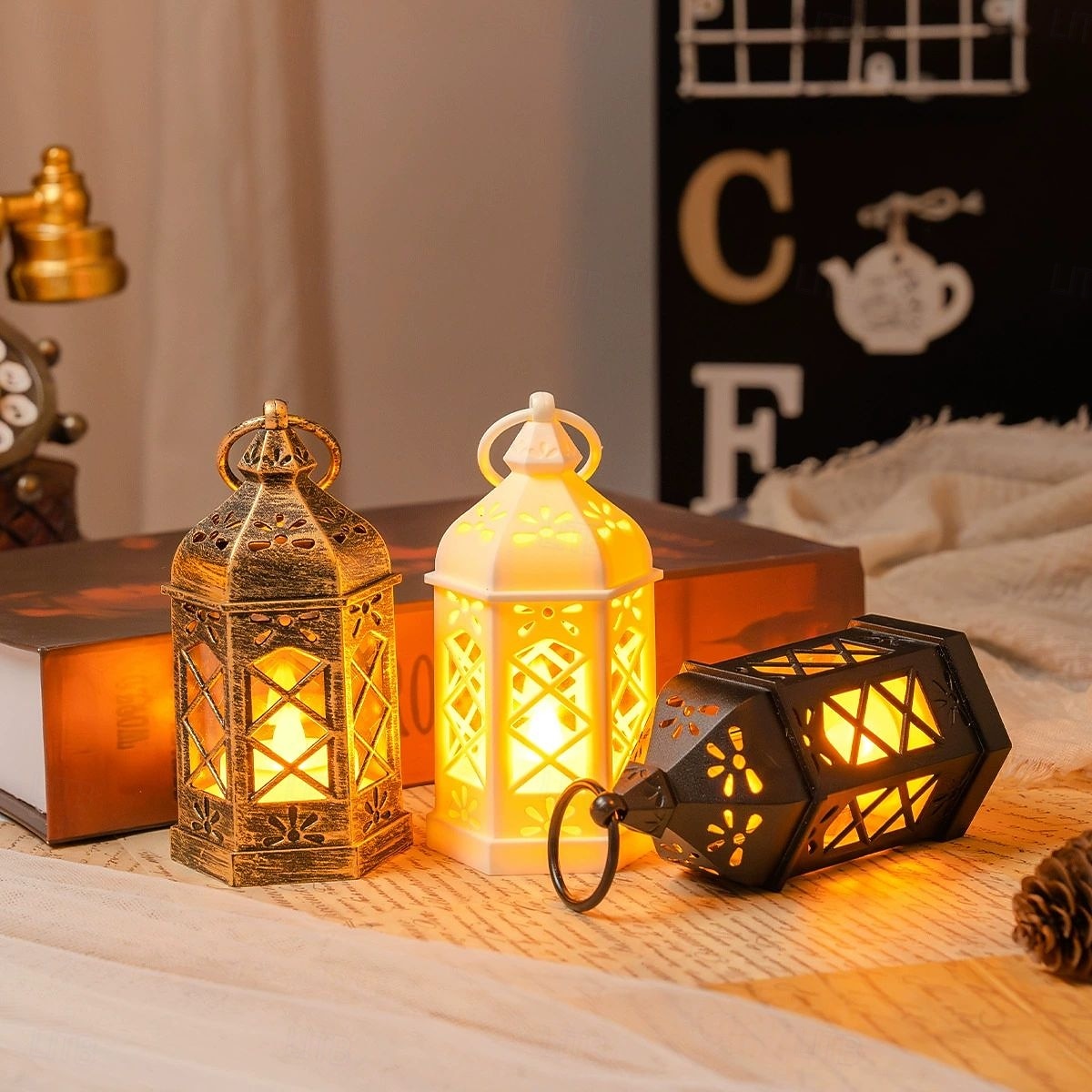 6pcs Christmas Retro Lantern LED Candle Light Battery Powered Creative Lantern for Halloween Christmas and New Year Holiday Party Bedroom Living Room Window Bar Decorations 2025 - $23.99 –P8