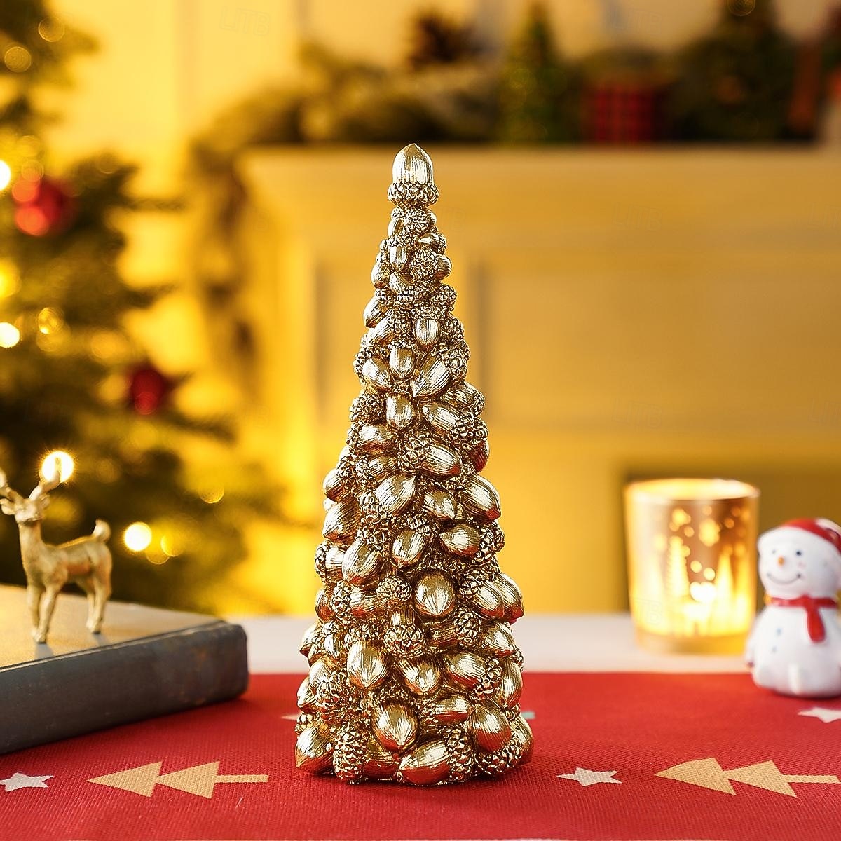 Décoration de table pour sapin de Noël, motif pomme de pin dorée, dollar et bitcoin, mini statue de sapin de Noël en résine pour décoration intérieure de vacances, vitrine, cadeau de 2025 ? $17.99 –P7