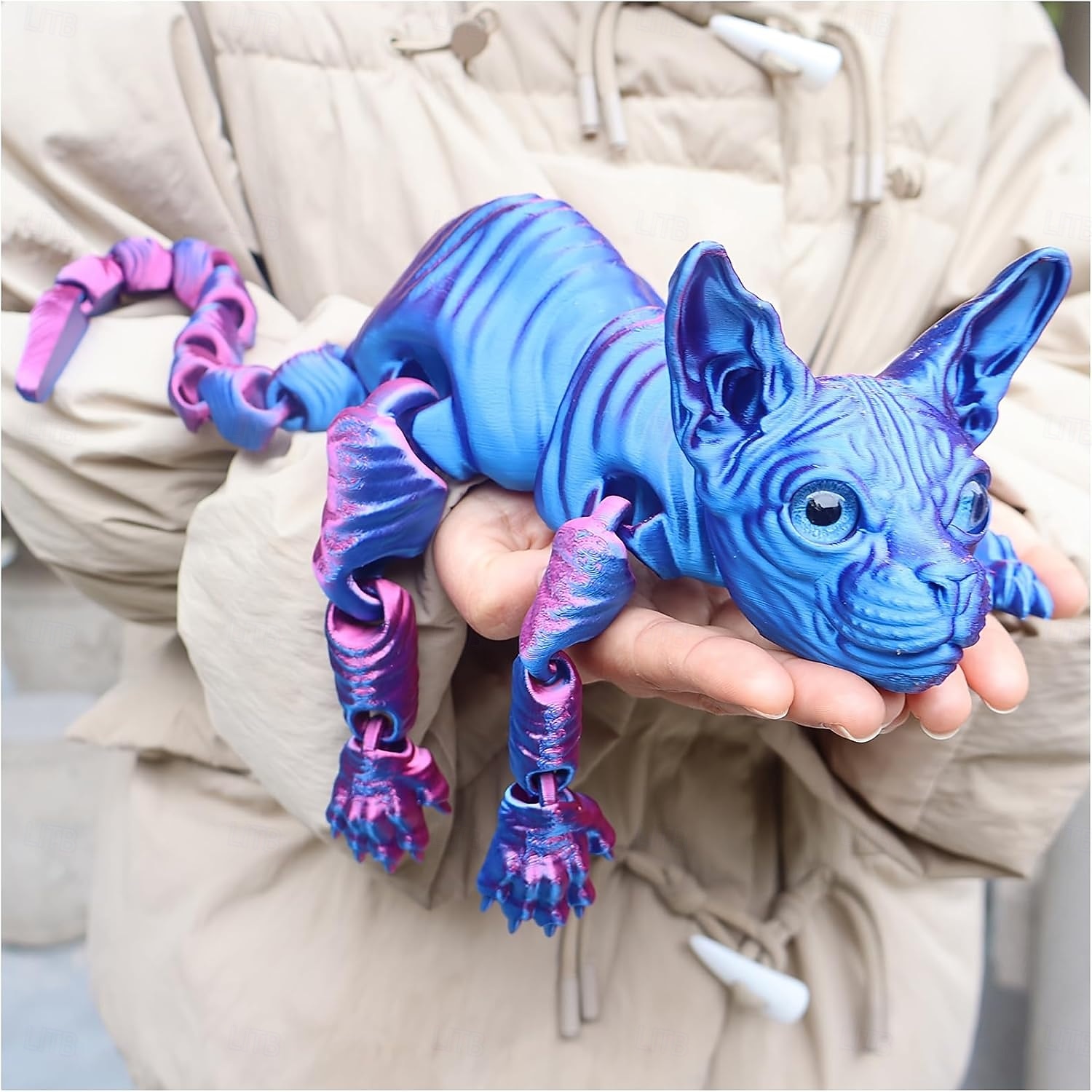 Decorazione realistica di un gatto snodato stampato in 3D, gatto sphynx stampato in 3D, animale antistress, scrivania, ufficio, arredamento per la casa, per amanti dei gatti e collezionisti. del 2026 a $19.99 –P11
