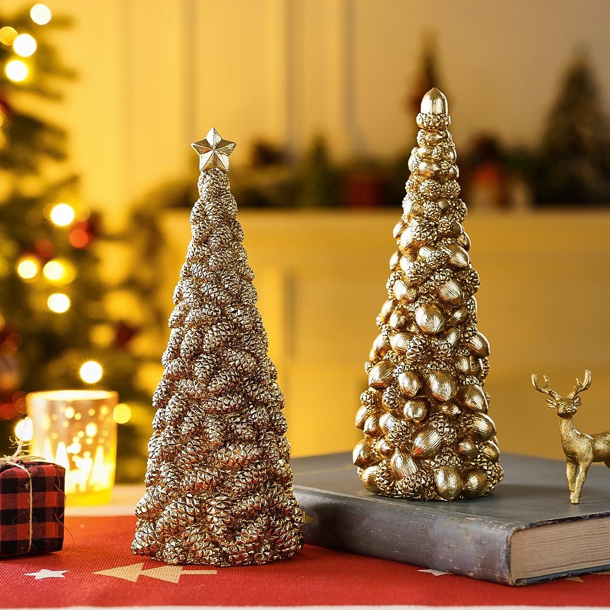 Décoration de table pour sapin de Noël, motif pomme de pin dorée, dollar et bitcoin, mini statue de sapin de Noël en résine pour décoration intérieure de vacances, vitrine, cadeau de 2025 ? $17.99 –P4