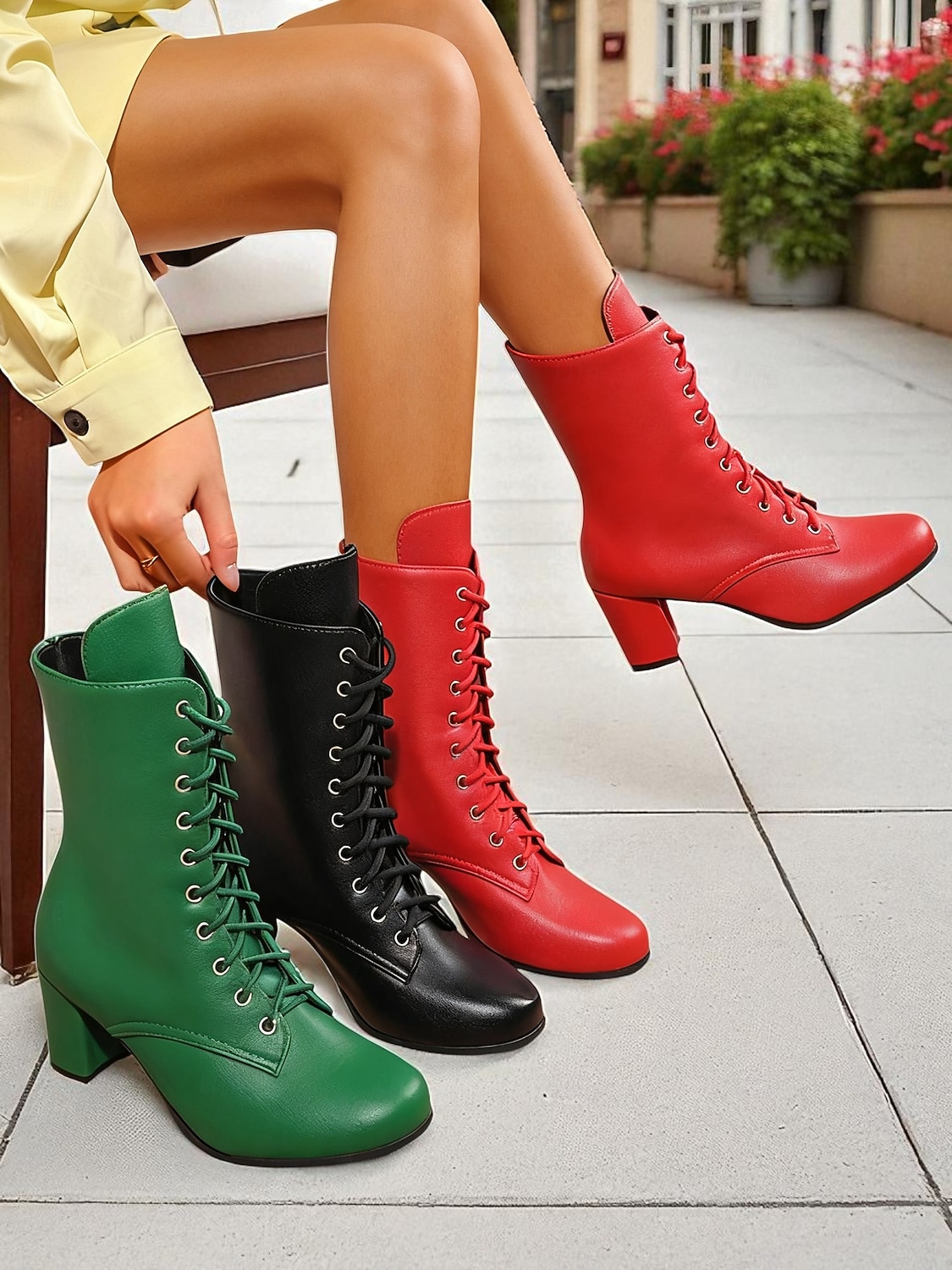 Botas femininas de couro sintético com cadarço e salto grosso, estilo vintage, perfeitas para looks casuais e retrô. de 2025 por $34.99 –P2