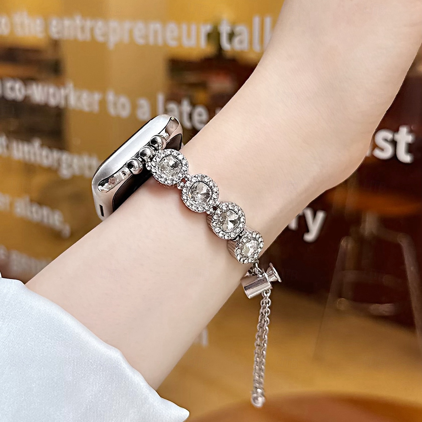 Pulseira de joias Compatível com Pulseira Apple Watch 38mm 40mm 41mm 42mm 44mm 45mm 49mm Feminino Purpurina Cristal Com Strass pulseira de substituição para iwatch Ultra 2 Series 9 8 7 SE 6 5 4 3 2 1 de 2026 por $17.99 –P6