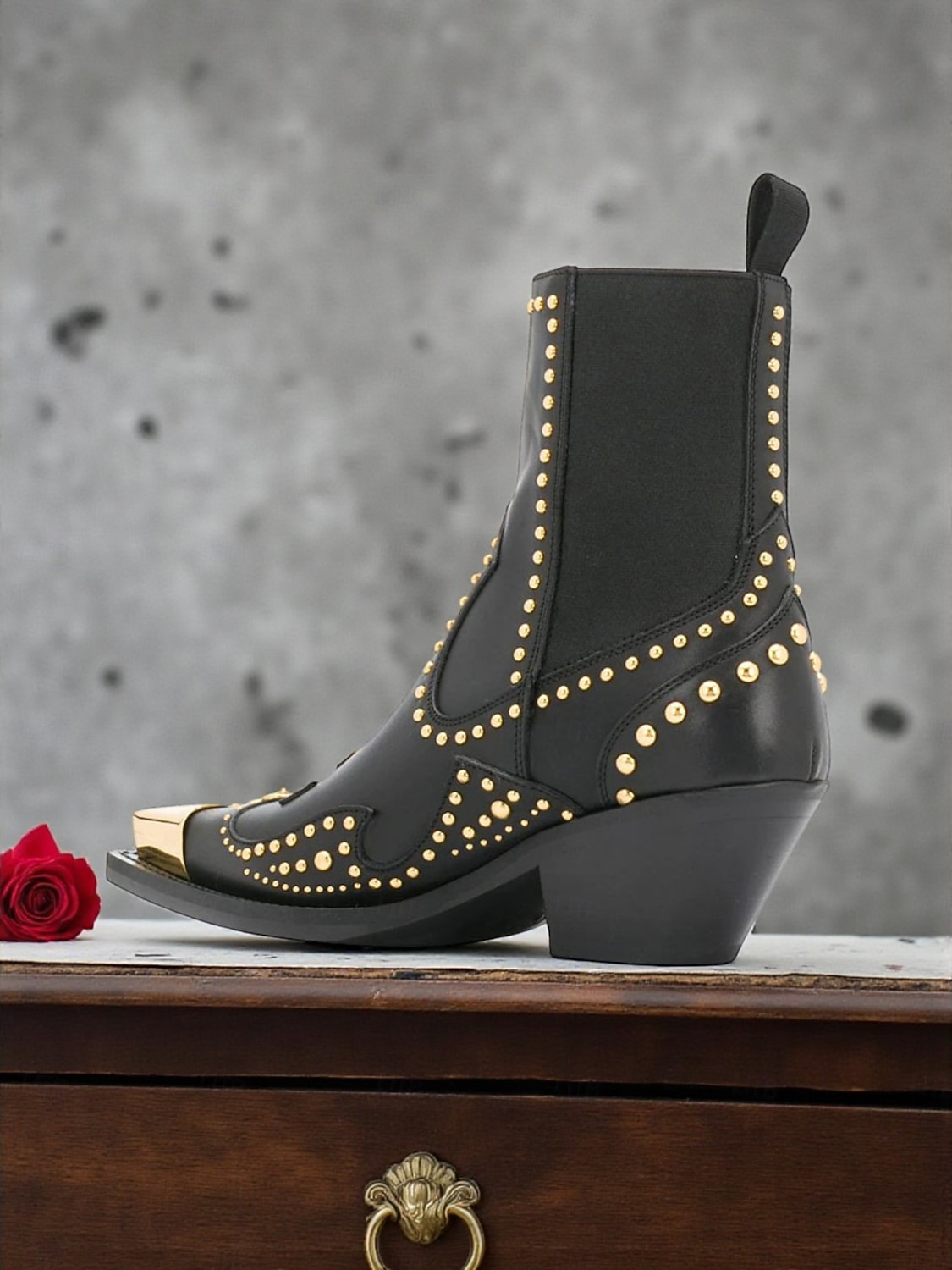 2025年 ゴールドのスタッズとメタルトゥが付いたレディースのブラックレザーウエスタンアンクルブーツ - ファッションストリートウェアやパーティーに最適なカウボーイスタイルのチャンキーヒールブーツ  コレクション – $109.99 –P3