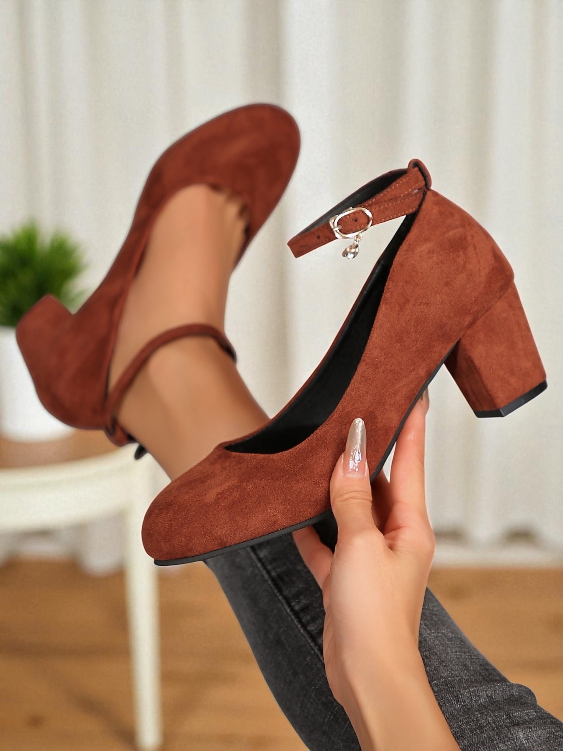 Escarpins Mary Jane à talon carré en daim rose pour femme – bout rond, bride cheville et pendentif breloque pour le bureau, les soirées en amoureux et au quotidien de 2025 ? $26.99 –P3
