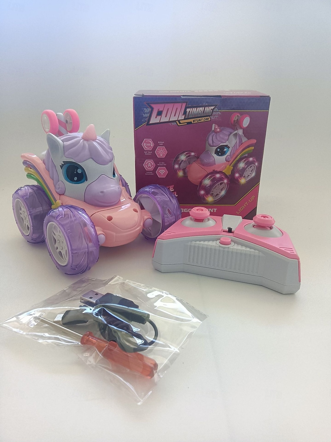 سيارة يونيكورن وردية اللون مزودة بعجلات مضيئة - تحكم عن بعد &مركبة دوارة للبنات 2025 - $38.99 –P15