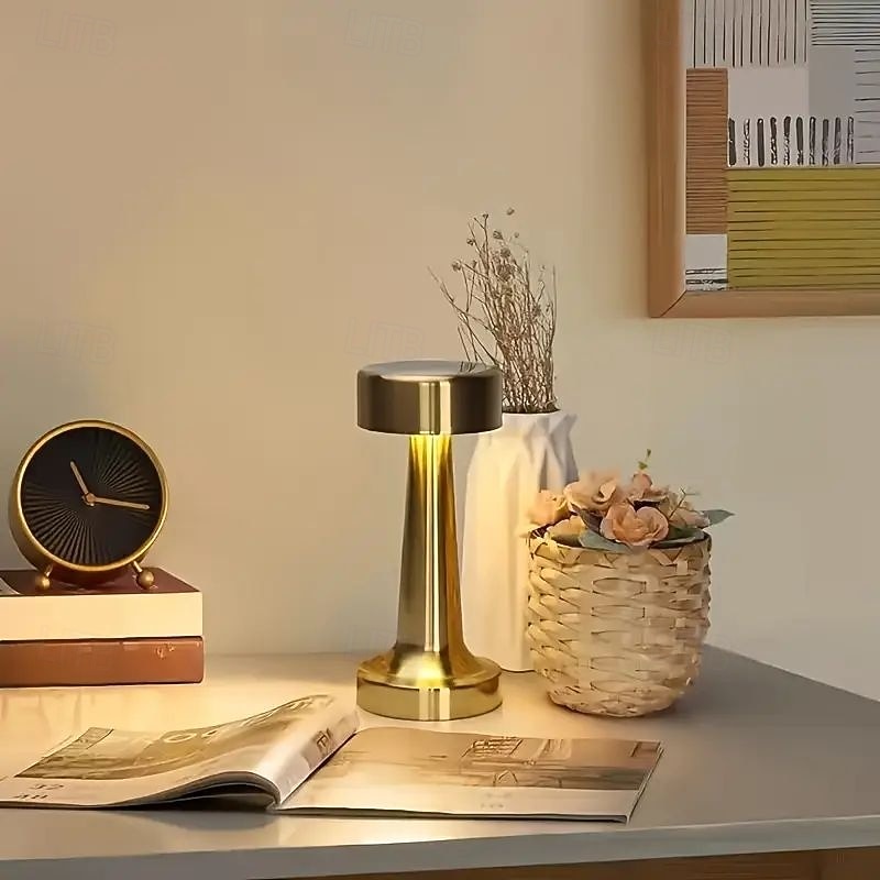 Nowoczesna, minimalistyczna metalowa lampa stołowa do biura, z funkcją oświetlenia, sterowana dotykowo, z możliwością ładowania, z 3-stopniową regulacją jasności, do biura, sypialni, gabinetu, na 2026 - $13.49 –P7