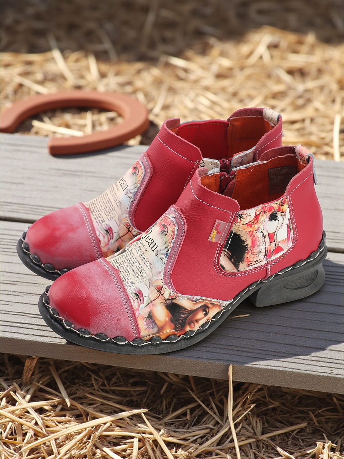 Dames enkellaarsjes van echt leer, handgemaakt in rood, met artistiek patchworkmotief, comfortabele casual Chelsea-laarzen in vintagestijl voor Kerstmis en winteroutfits &vakantiebijeenkomsten 2026 - $89.99 –P3