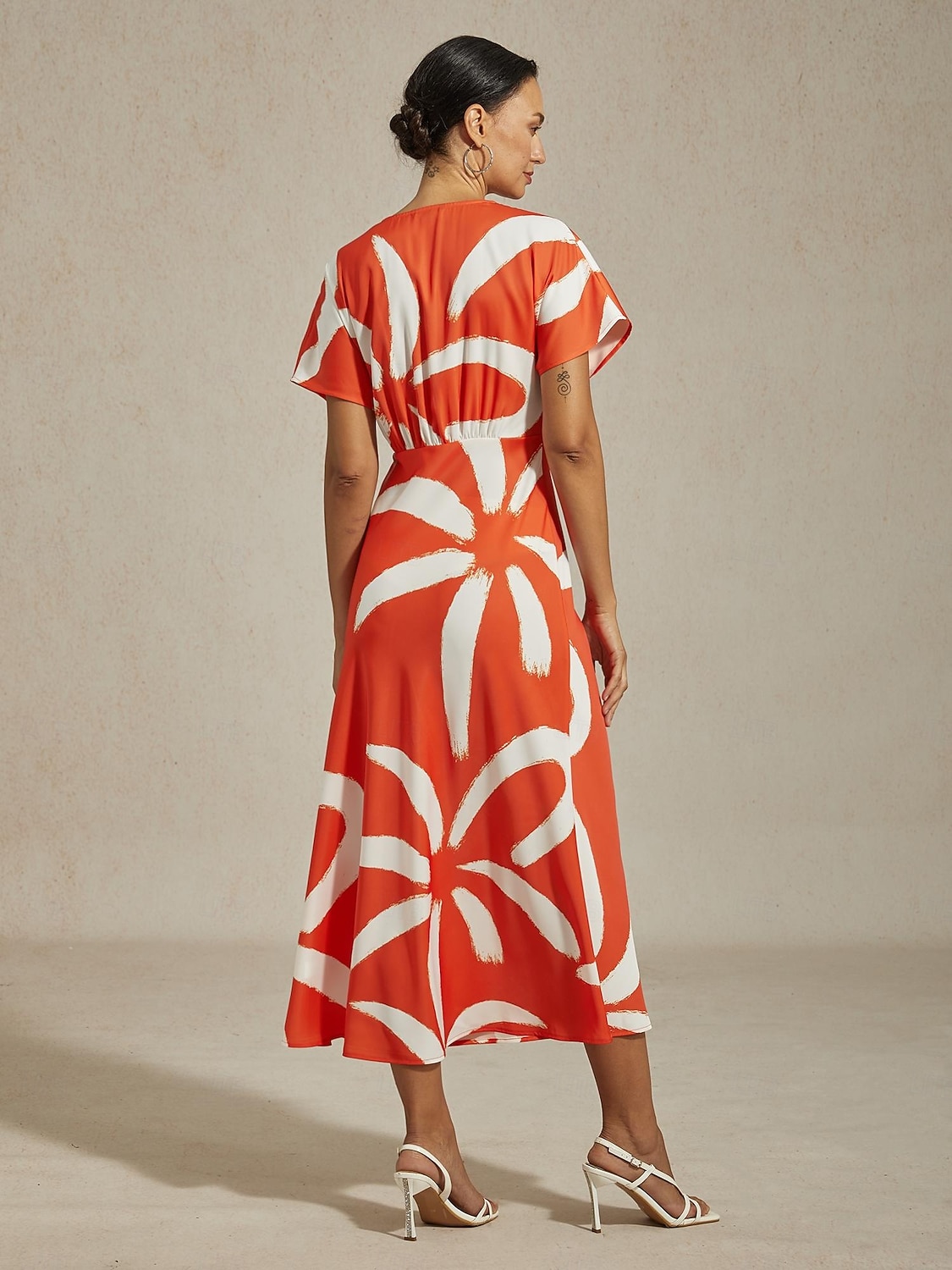 Vestido largo de satén con estampado abstracto para mujer, manga dolman, escote en V, cintura anudada, elegante, informal, para vacaciones, primavera, verano y otoño. 2026 - $91.99 –P5
