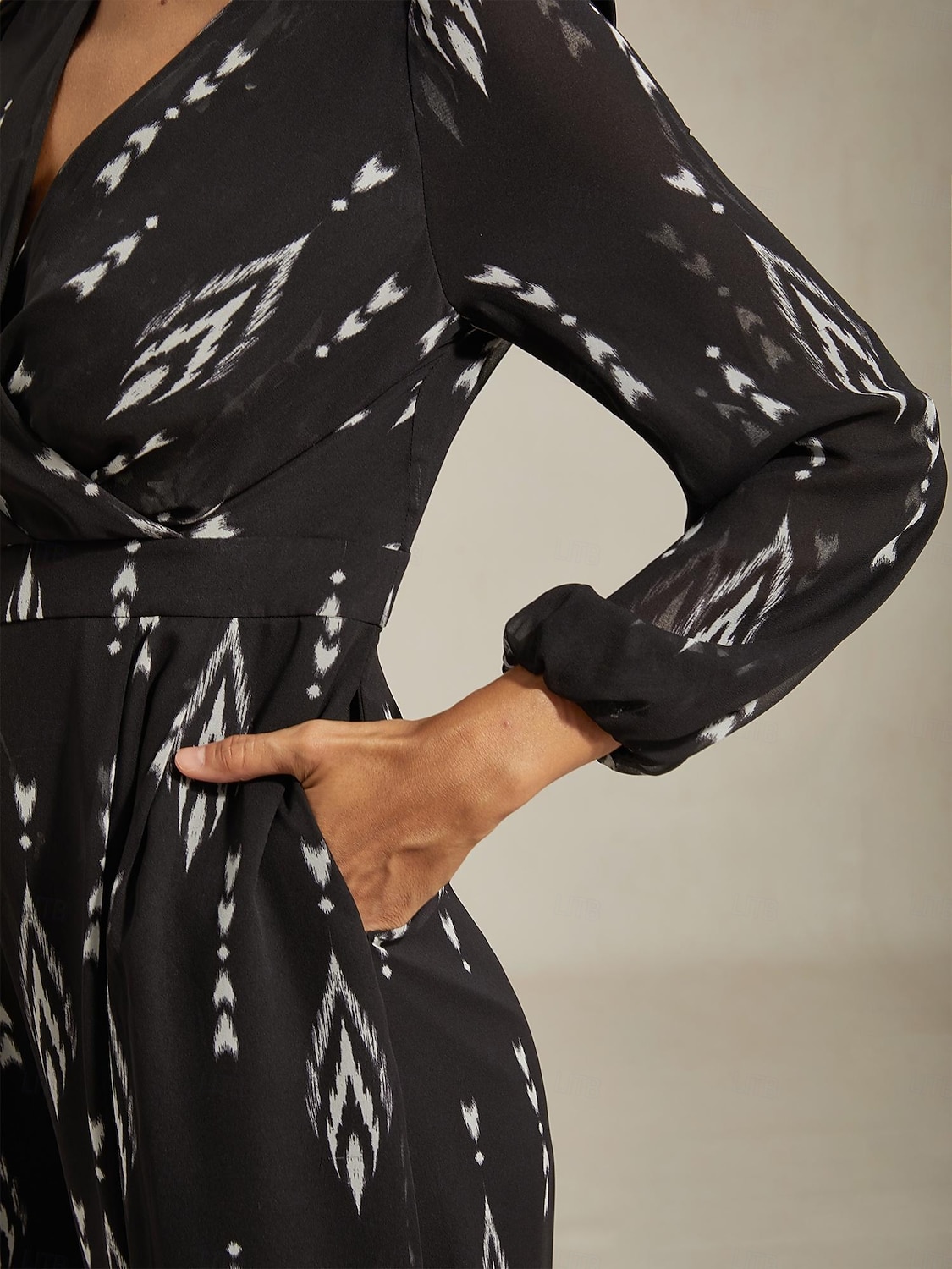 damejumpsuit svart chiffong trykt vide ben v-hals midjebesparende elegant skille seg ut destinasjon bryllupsgjest daglig ferie avslappet vår sommer høst 2025 - ₽12933.72 –P4