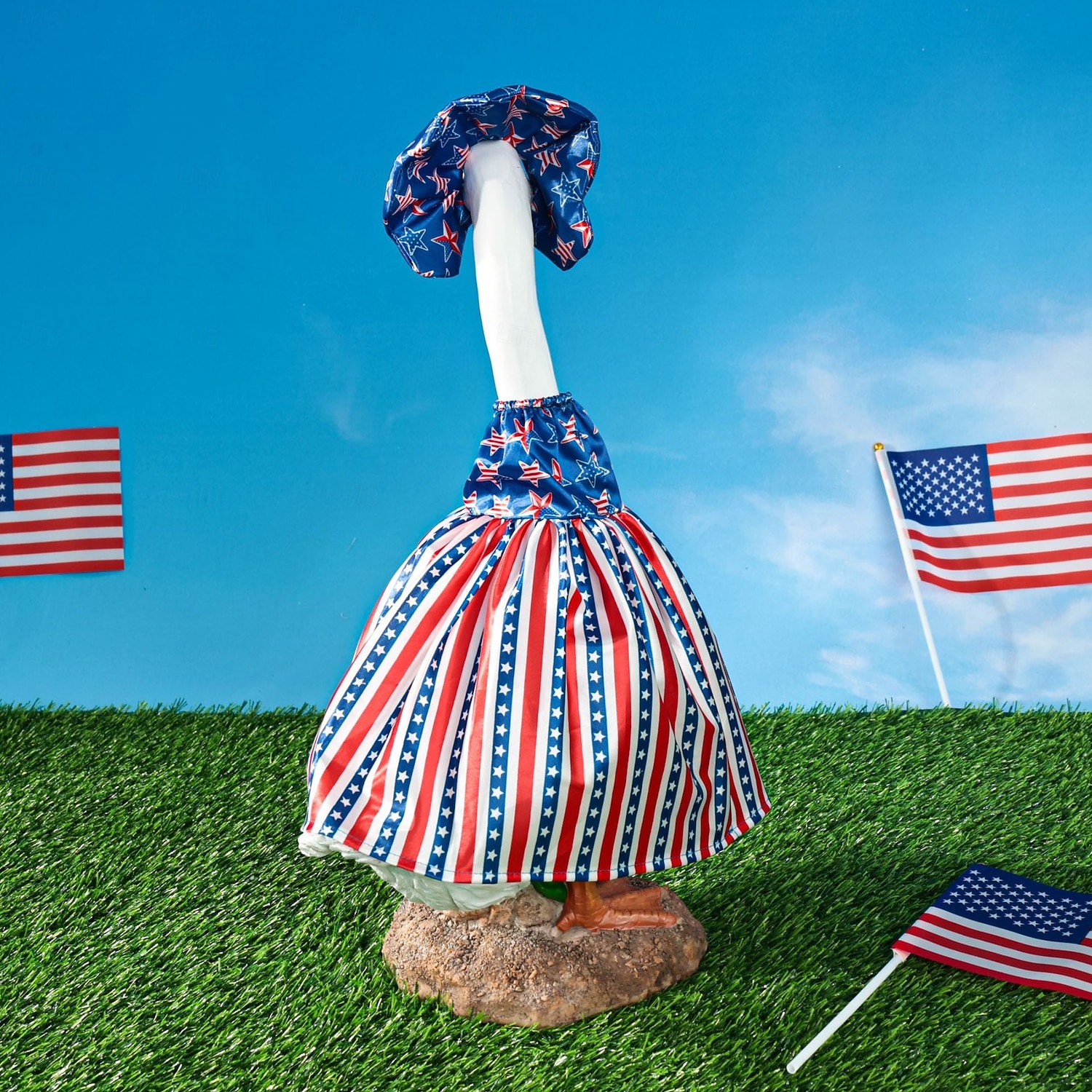 2 stk. patriotiske verandagåseantrekk sementgåskostyme 4. juli-stil gåsantrekk inkludert sløyfe og hatt til hagedekorasjon fest uteplass julegave 2026 - $19.99 –P11