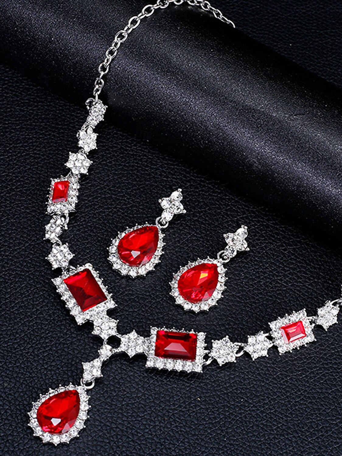 Naisten punainen jalokivikaulakoru ja korvakorusetti, elegantit kristallikorut joulujuhliin, lomalahjoihin &muodolliset tilaisuudet 2026 - $11.99 –P1