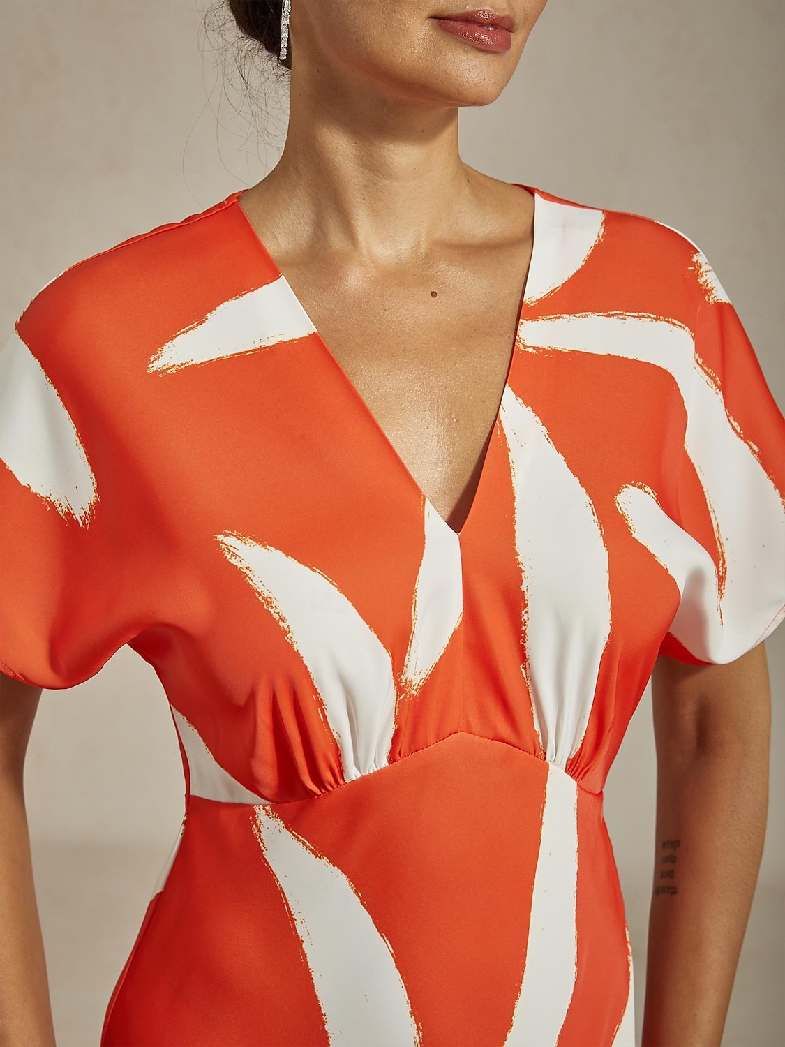 Vestido largo de satén con estampado abstracto para mujer, manga dolman, escote en V, cintura anudada, elegante, informal, para vacaciones, primavera, verano y otoño. 2026 - $91.99 –P4