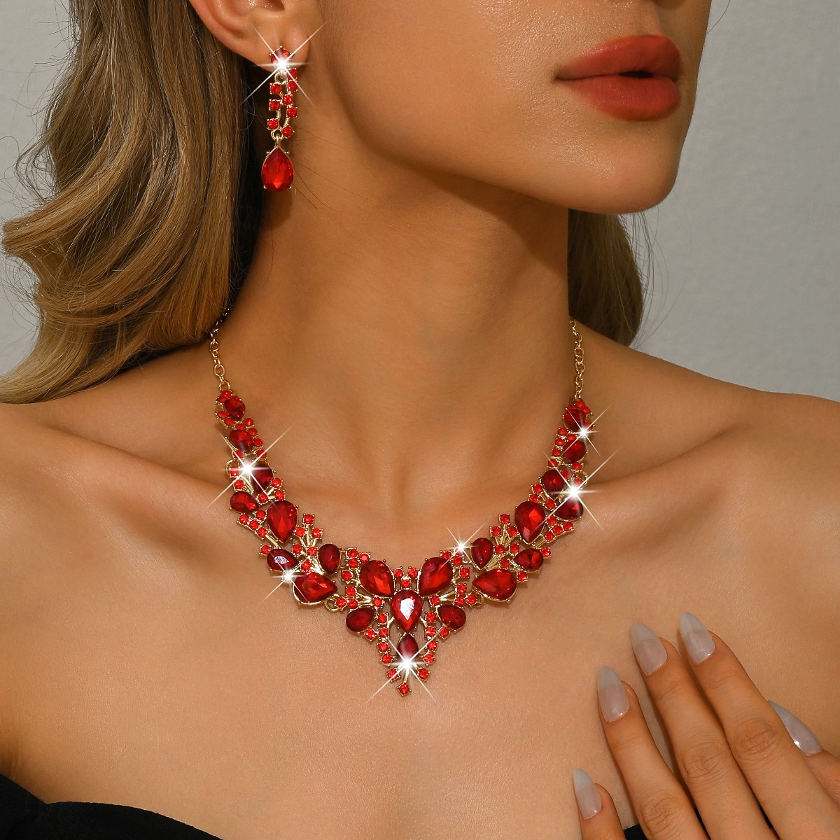 مجموعة مجوهرات نسائية من الكريستال الأخضر - قلادة أنيقة من أحجار الراين وأقراط متدلية لحفلة عيد الميلاد أو الولائم المسائية أو هدية العيد 2026 - $11.99 –P3