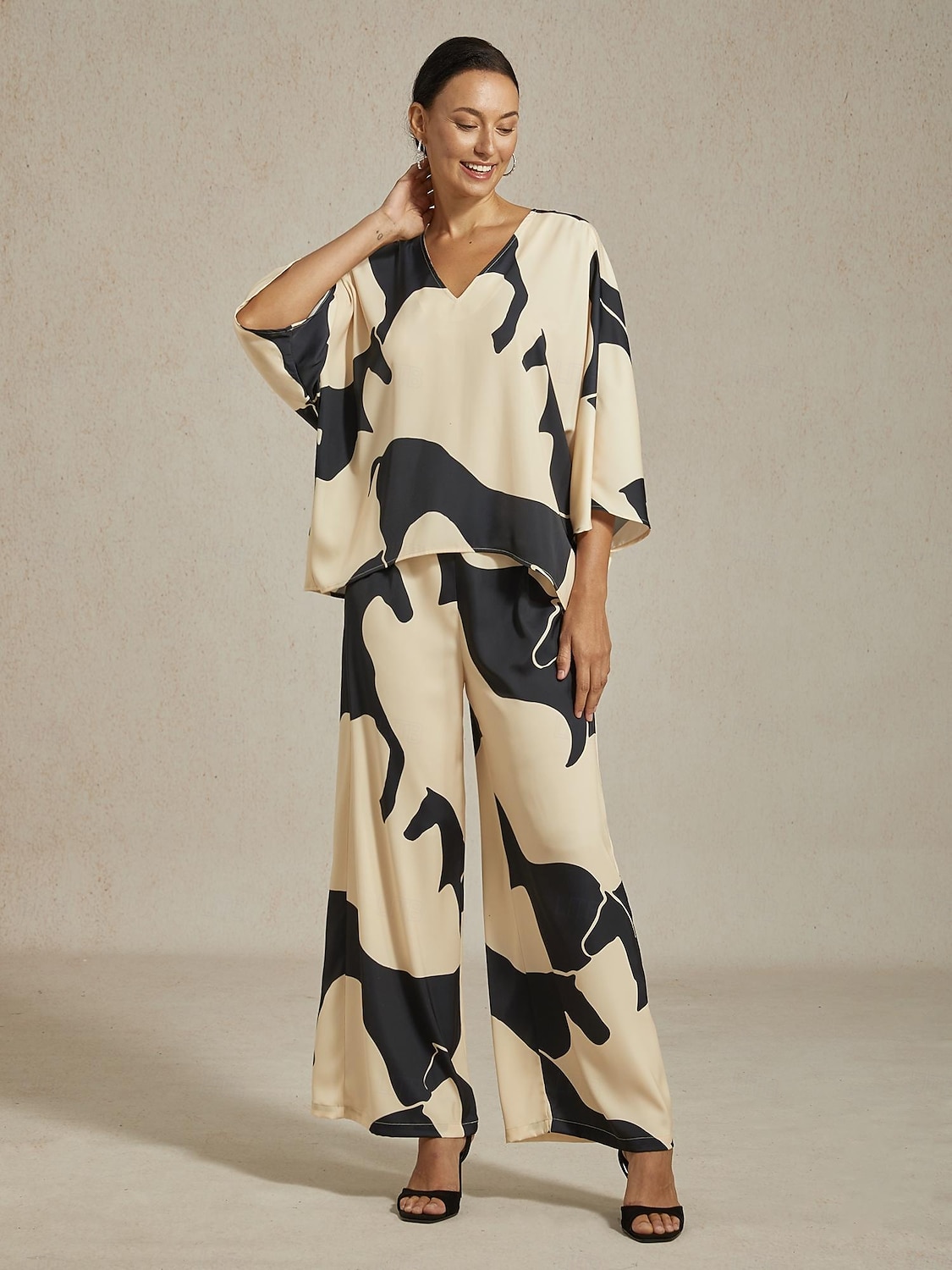 Damenhose mit weitem Bein, Satin, abstrakter geometrischer Druck, elastische Taille, plissiert, lässig, Urlaub, elegant, Frühling, Sommer, Herbst 2026 - $79.99 –P5