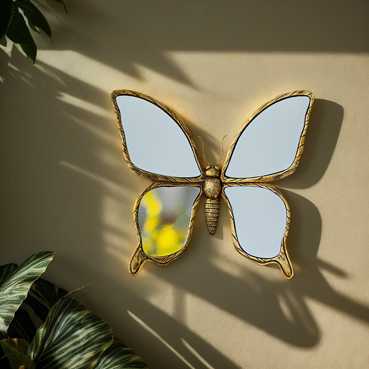 1 шт. - легкая роскошная ретро-состаренная бабочка в форме зеркала, декоративная подвесная деталь, подходит для украшения дома и в качестве реквизита для фотографий на заднем плане стены гостиной. 2026 - $39.99 –P6