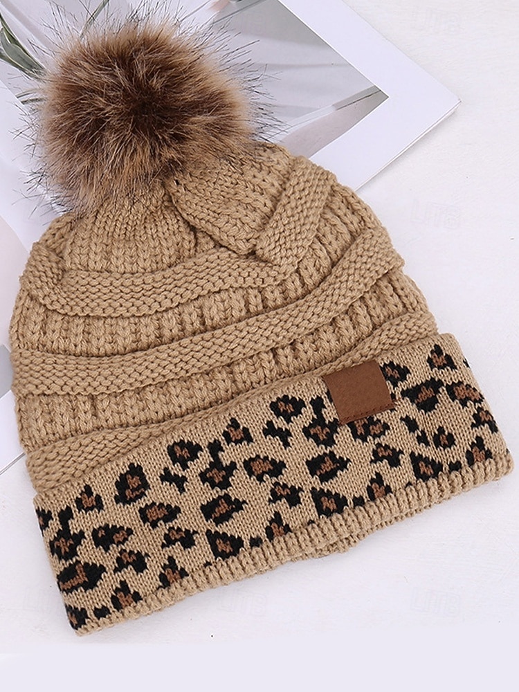 Damstickad julmössa med fuskpälspompom, varm leopardmönstrad vintermössa, snyggt semestertillbehör för utomhus- och festliga kläder 2026 - $11.99 –P9