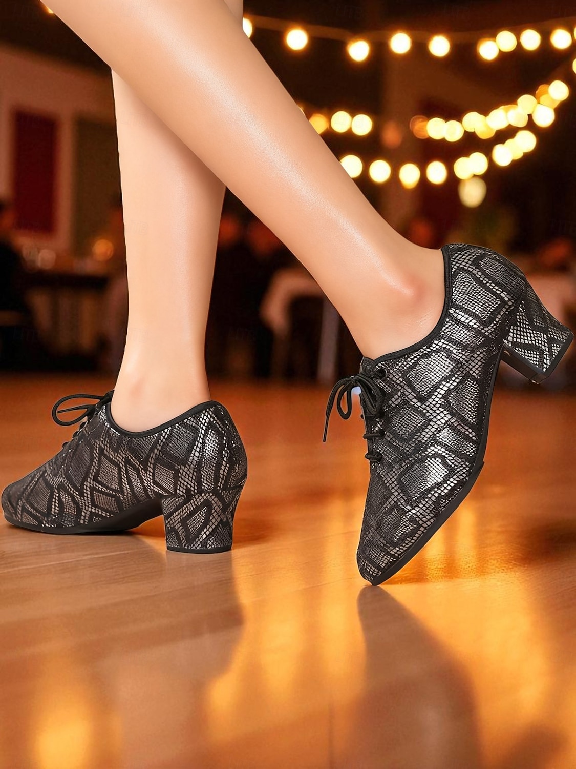 Sapatos de dança de salão femininos bege com cadarço - salto baixo estilo oxford com padrão brilhante para festas de dança profissionais &performances de 2026 por $42.99 –P4