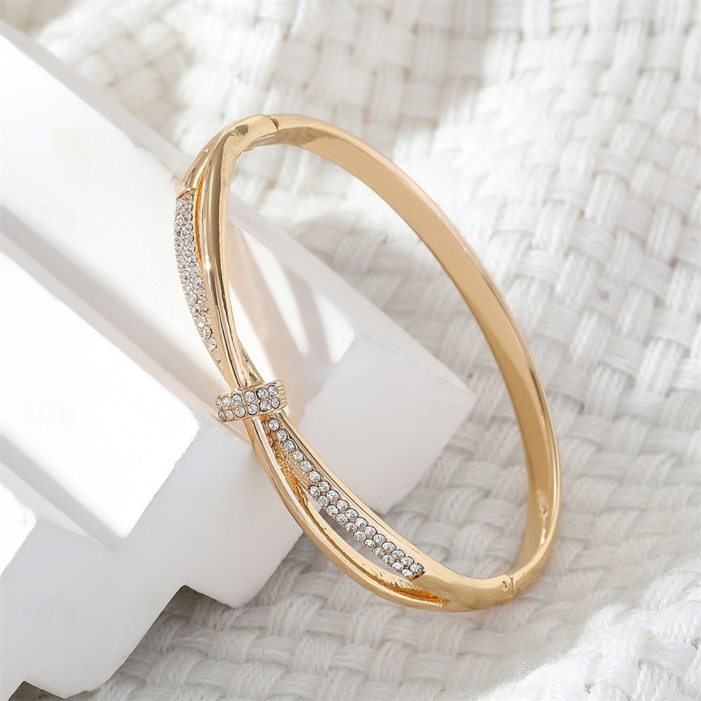 Zircon Vintagestil Klassisk Alfabetet form söt stil Personlig Enkel Krom Armband Smycken Silver / Guld Till Bröllop Fest Förlovning Bal 2026 - $10.99 –P4