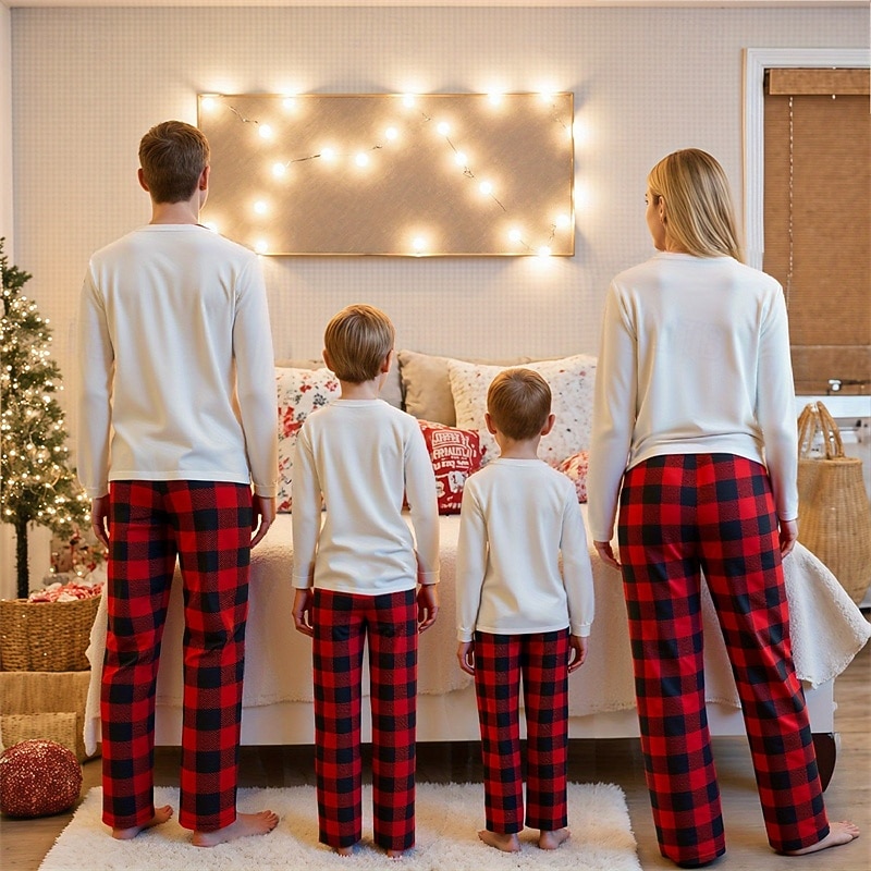 Семейный вид Новогодняя тематика Рождественская семейная пижама Пижамы Семейные наборы Графика В клетку Новогодняя ёлка Дом С принтом Красный Длинный рукав Повседневные Подходящие наряды 2025 - $20.99 –P2