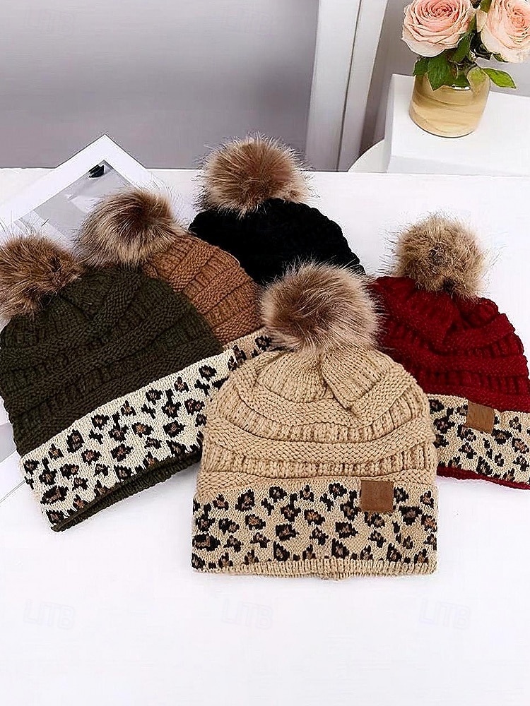 Damstickad julmössa med fuskpälspompom, varm leopardmönstrad vintermössa, snyggt semestertillbehör för utomhus- och festliga kläder 2026 - $11.99 –P8