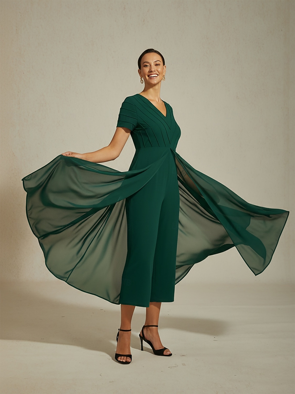Combinaison femme vert foncé col V design à panneaux imitation deux pièces fluide aspect transparent tissu extensible destination mariage invité printemps été automne de 2025 ? $114.99 –P4