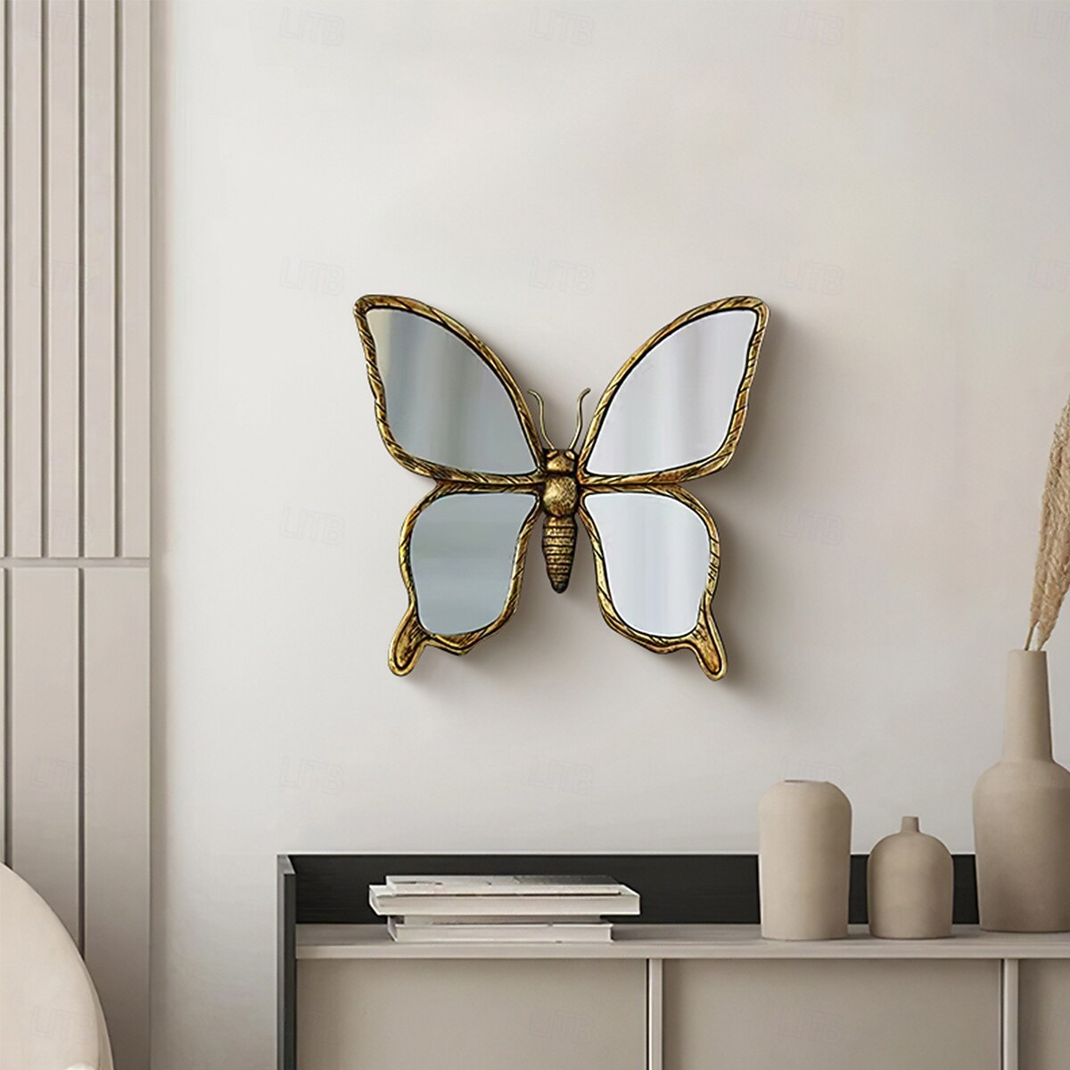 1 шт. - легкая роскошная ретро-состаренная бабочка в форме зеркала, декоративная подвесная деталь, подходит для украшения дома и в качестве реквизита для фотографий на заднем плане стены гостиной. 2026 - $39.99 –P8