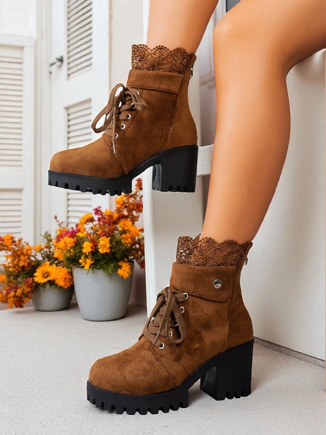 Braune Damenstiefeletten zum Schnüren mit dickem Absatz und Häkelbesatz, modische Stiefeletten aus Wildlederimitat im Vintage-Stil für lässige Outfits und Outdoor-Events 2026 - $46.99 –P1