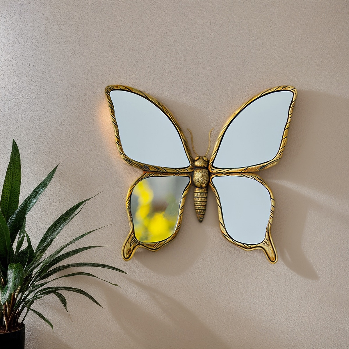 1 шт. - легкая роскошная ретро-состаренная бабочка в форме зеркала, декоративная подвесная деталь, подходит для украшения дома и в качестве реквизита для фотографий на заднем плане стены гостиной. 2026 - $39.99 –P5