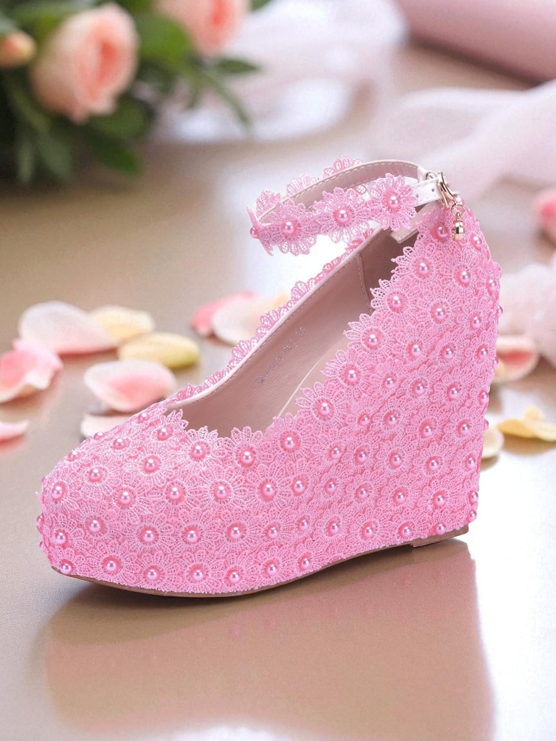 scarpe con zeppa da sposa per la sposa – scarpe con plateau in pizzo bianco e perle con cinturino alla caviglia, comode scarpe da sposa per cerimonia e ricevimento del 2026 a $64.99 –P1