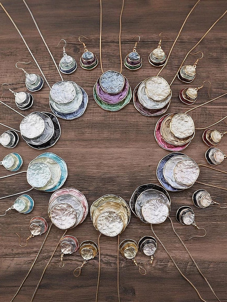 Naisten boheemi kerrostettu riipuskaulakoru ja roikkuvat korvakorut – hohtava simpukkakuvio, näyttävä koru rentoon ja juhlaan. 2026 - $18.99 –P4