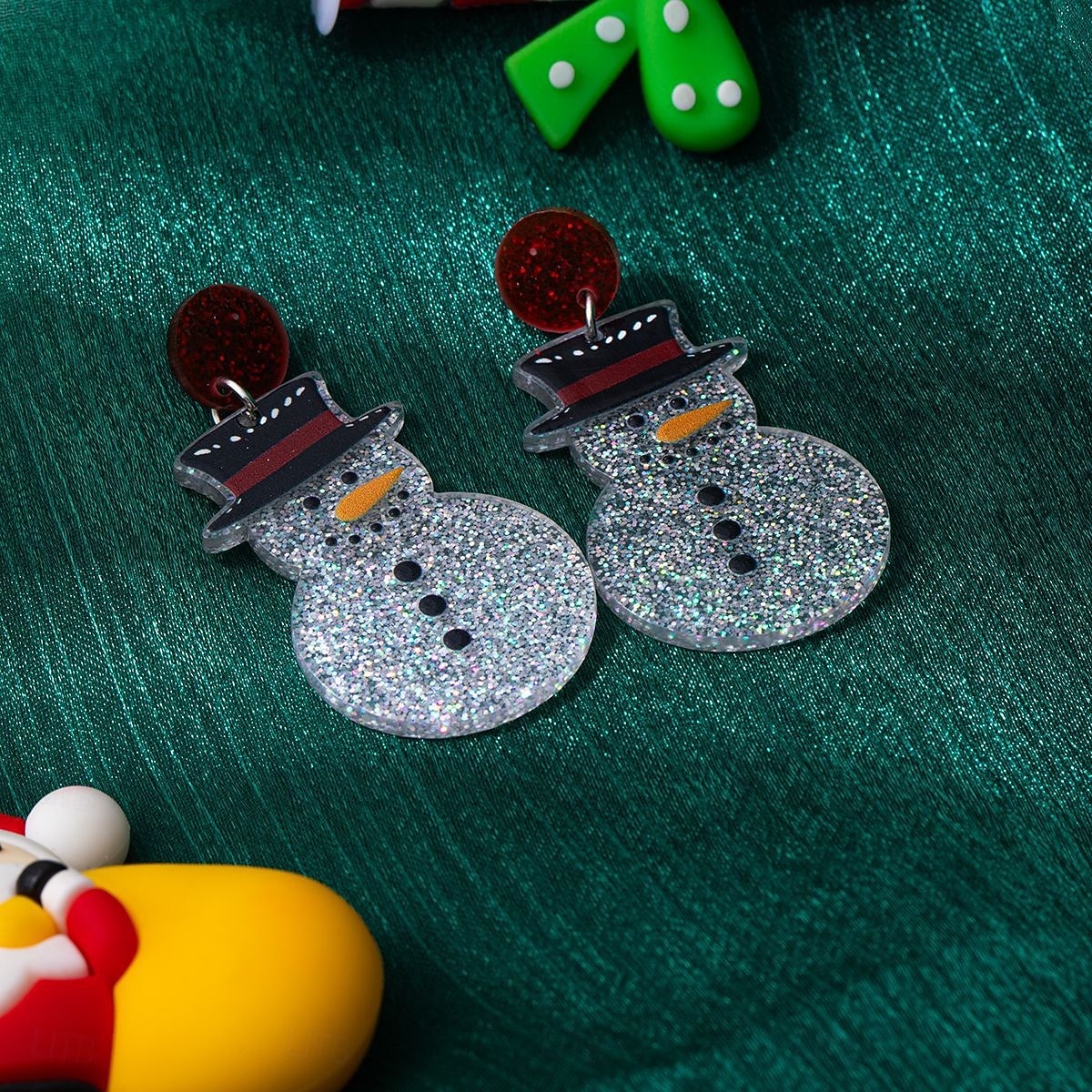 orecchini a forma di pupazzo di neve – orecchini scintillanti per le feste natalizie con cappello rosso e naso per donna del 2026 a $11.99 –P5