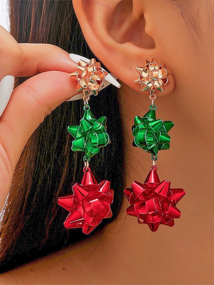 Boucles d'oreilles de Noël pour femmes, design festif rouge et vert avec matériau en alliage, parfaites pour les fêtes de fin d'année et les cadeaux de 2026 ? $9.99 –P1