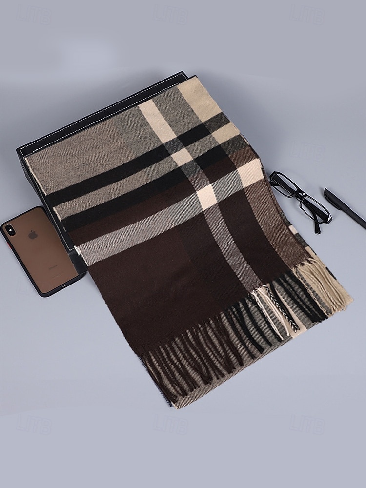 Pánská vánoční kostkovaná šála – stylová polyesterová šála s třásněmi – dostupná v několika barvách – teplý sváteční doplněk pro muže 2026 - $11.99 –P11