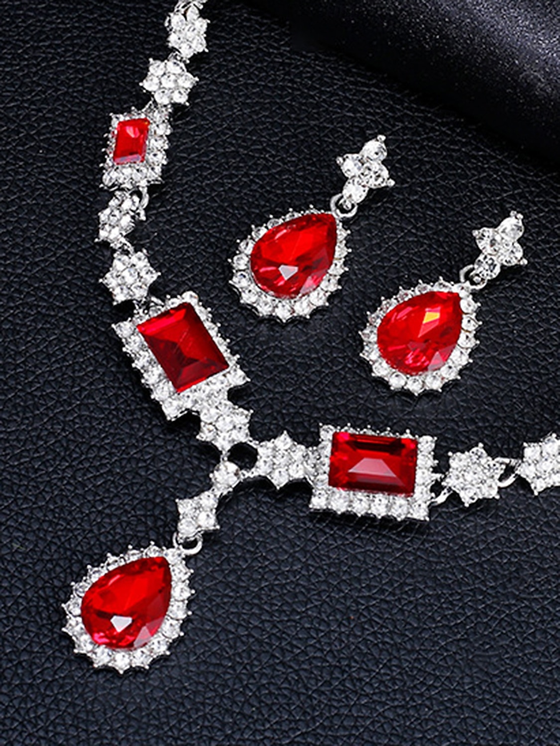 Naisten punainen jalokivikaulakoru ja korvakorusetti, elegantit kristallikorut joulujuhliin, lomalahjoihin &muodolliset tilaisuudet 2026 - $11.99 –P2