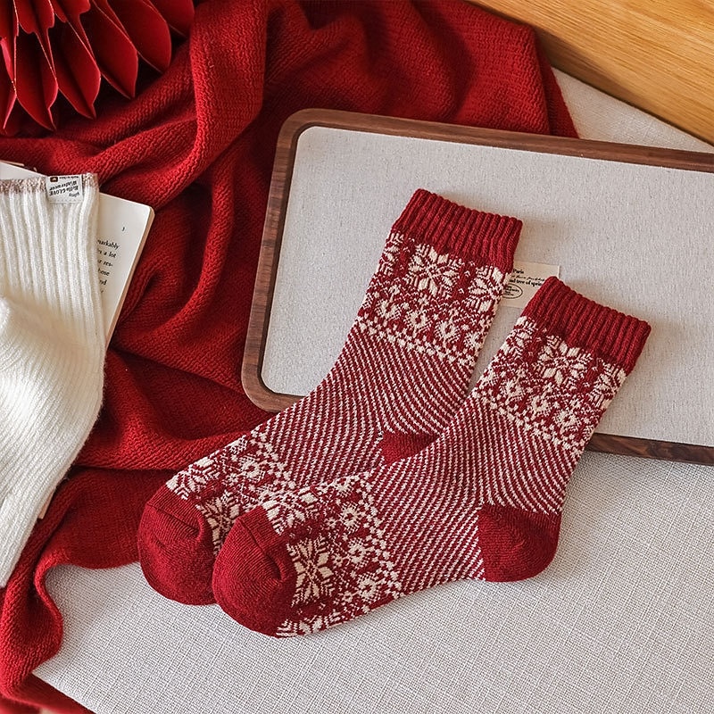 Women's Crew Socks Thick Winter Warm Socks Christmas Outdoor Holiday Plaid Polyester Basic Classic Casual Elastic Warm 1 Pair 2026 - $6.99 –P3