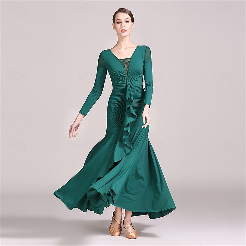 grünes Gesellschaftstanzkleid mit langen Ärmeln, gerüschten Details und Rüschenrock für eleganten Latein &Ballsaalaufführung 2026 - $129.99 –P6