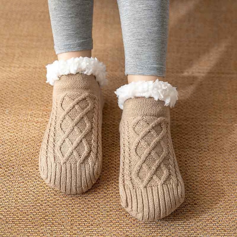 Men's 1 Pair Socks Sherpa Lined Socks Casual Socks Winter Socks Black Wine Color Plain Vacation Daily Knitted Warm Winter Fashion Casual 2026 - $8.99 –P4