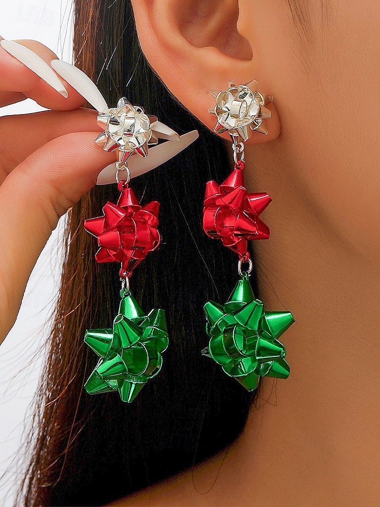 Boucles d'oreilles de Noël pour femmes, design festif rouge et vert avec matériau en alliage, parfaites pour les fêtes de fin d'année et les cadeaux de 2026 ? $9.99 –P3