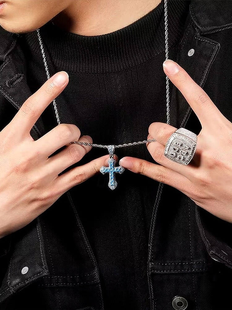 Мужское рождественское ожерелье-крест из сплава, разноцветное, с искрящимся кристаллом, стильный аксессуар для праздничных вечеринок и повседневной носки 2026 - $9.99 –P4