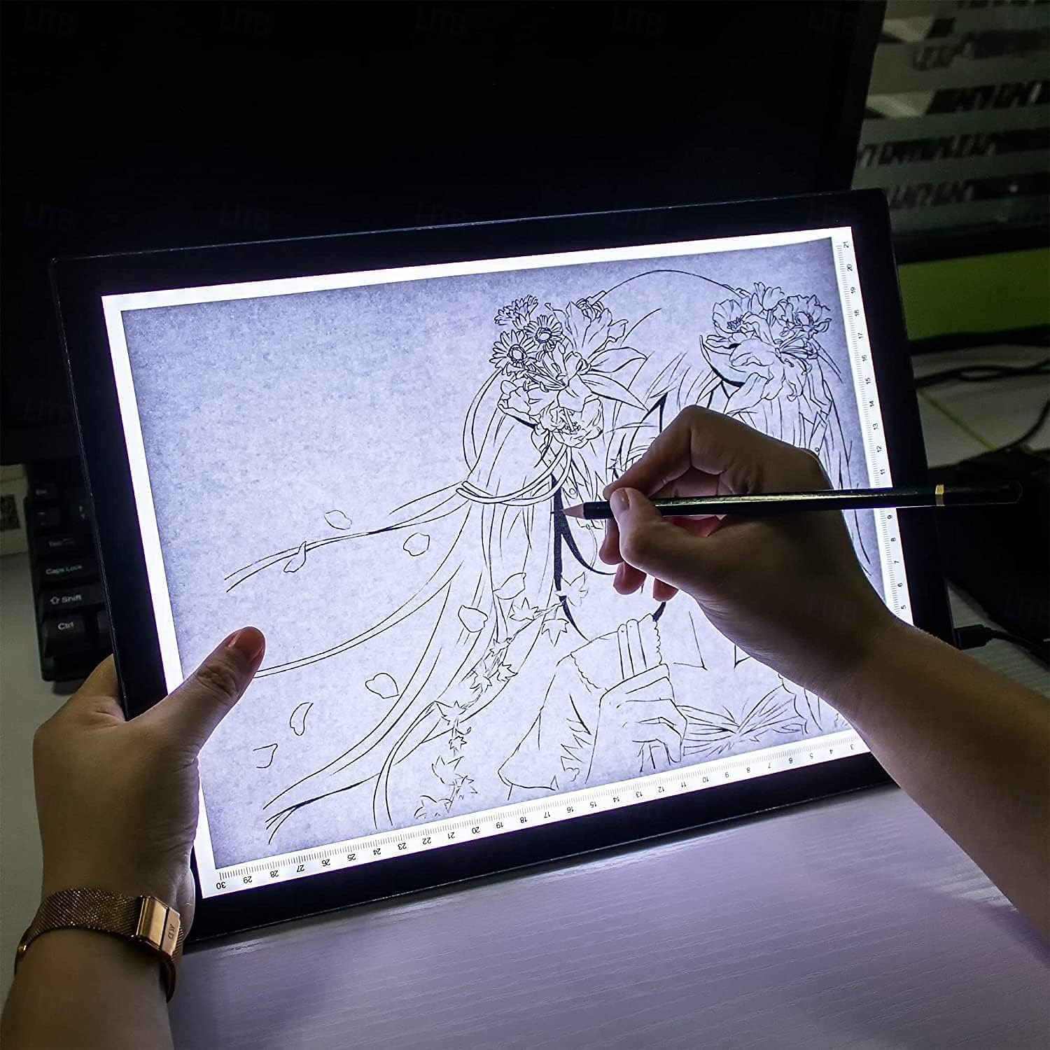 Cutie luminoasă portabilă A4 ultra-subțire cu LED-uri, cu luminozitate reglabilă, pad de trasare artistică cu LED-uri pentru desen, schițe, animații, șablon și pictură cu diamant 5D 2026 - $19.99 –P1