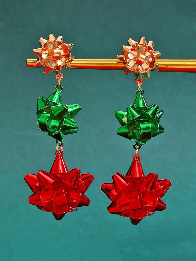 Boucles d'oreilles de Noël pour femmes, design festif rouge et vert avec matériau en alliage, parfaites pour les fêtes de fin d'année et les cadeaux de 2026 ? $9.99 –P4